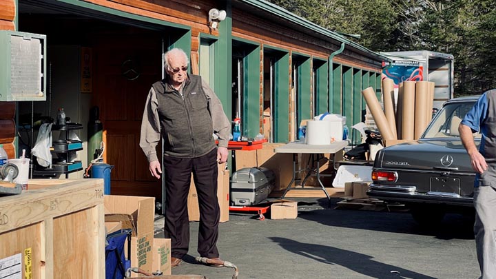 Karl overseeing the move